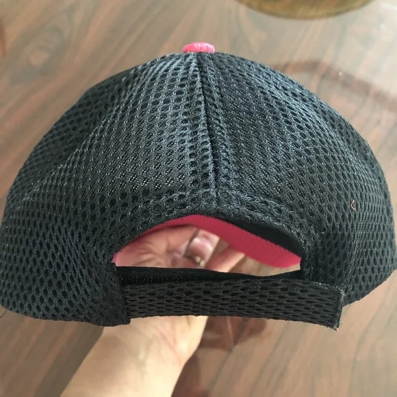 2 MIAMI BASEBALL CAPS-  Black / Pink and Red / Black - Picture 4 of 7